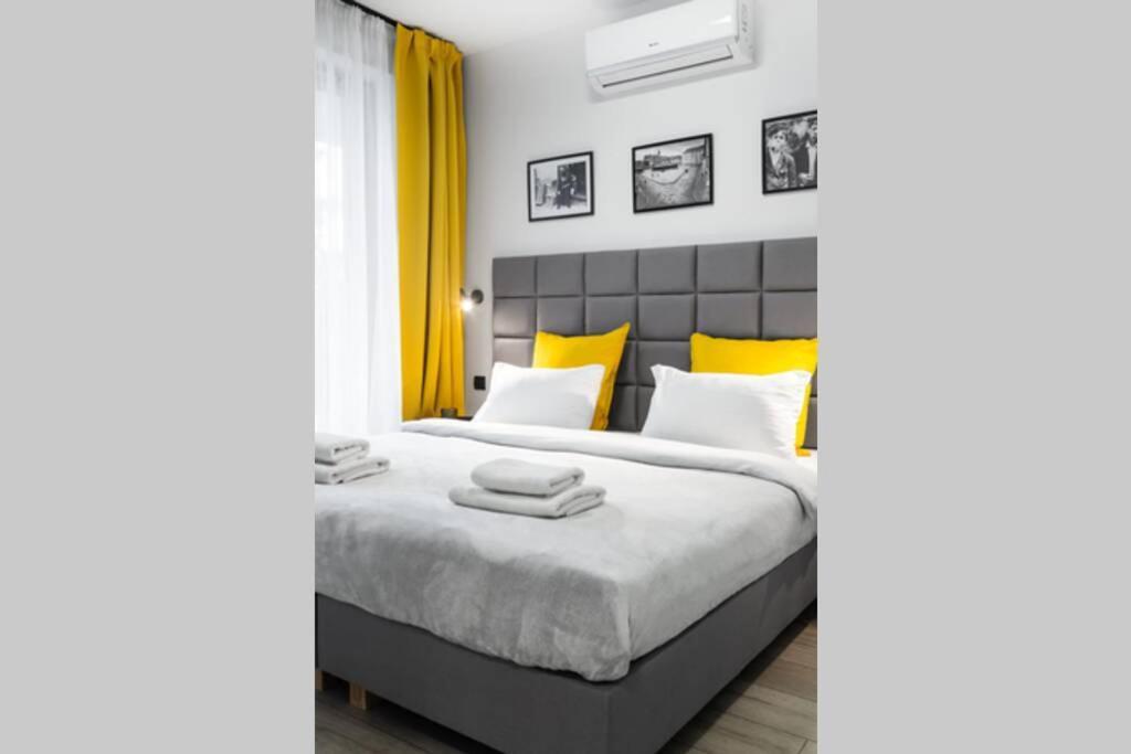 Househost Apartment: Miodowa 42/8A Street Краков Экстерьер фото
